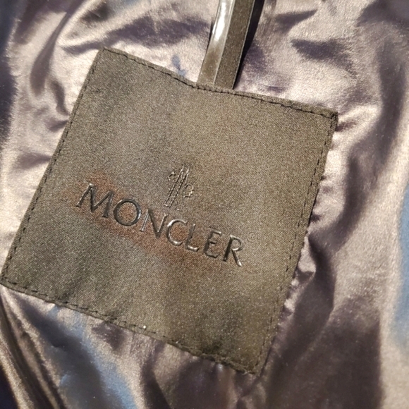 NWT$1,860 MONCLER Yonne Zigzag Channeled Blue Down Puffer Jacket Coat Sz 4 (XL) - Picture 8 of 16